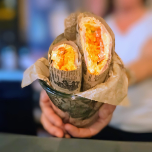 WRAP Jambon & crudités, sauce cream cheese tomatée